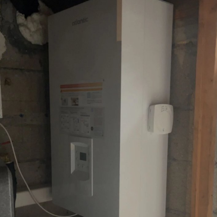 Après : une pompe à chaleur air-eau installée à la place